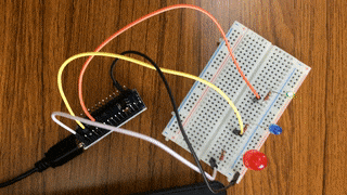 ３つのLEDが順番に光る